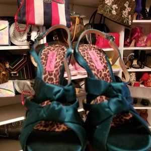 COPY - TEAL SATIN HEEL